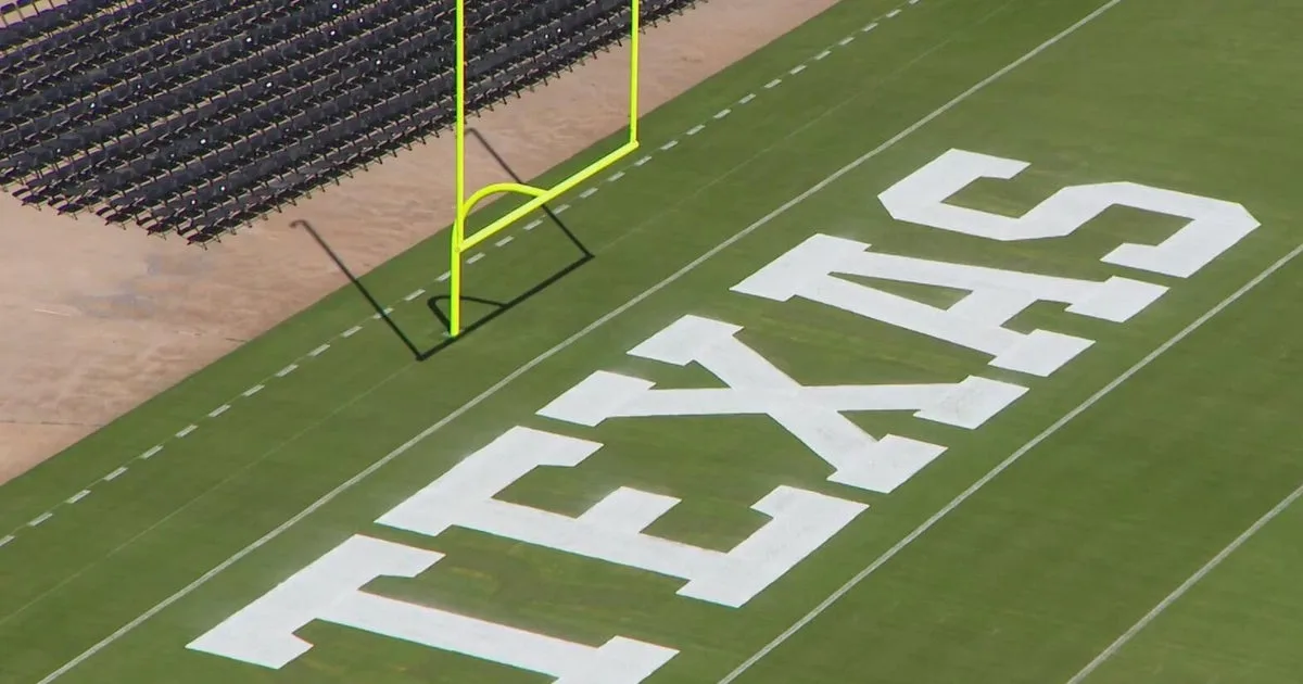 Cotton Bowl crews prepare for Saturday's Red River Rivalry