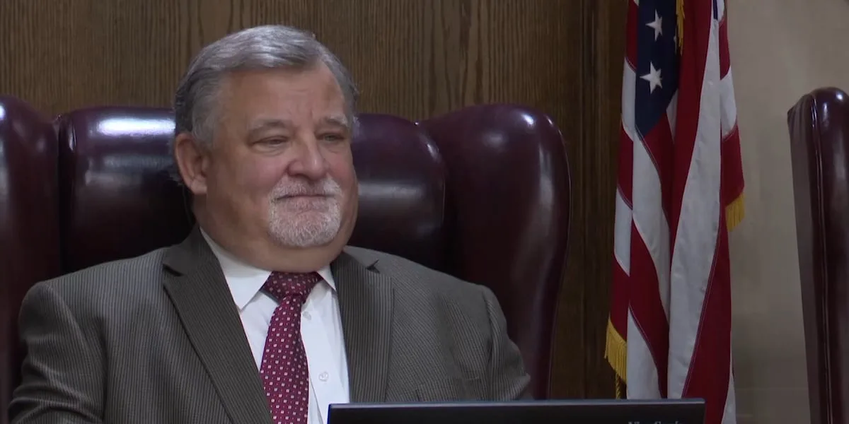 Mark Meurer says he will return overpayments, withdraw from legal action to remove Corley
