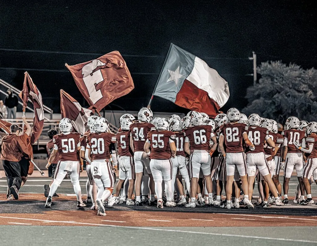 Tiger clawback: Floresville stuns La Vernia, 34-28