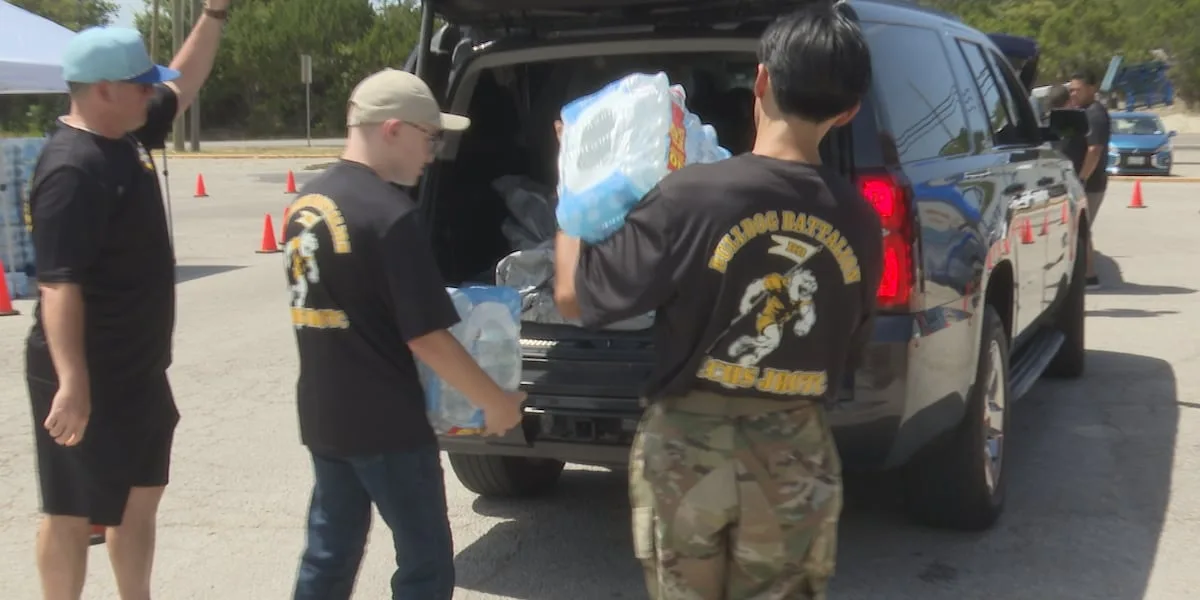 JROTC cadets help distribute bottled water during Copperas Cove boil notice