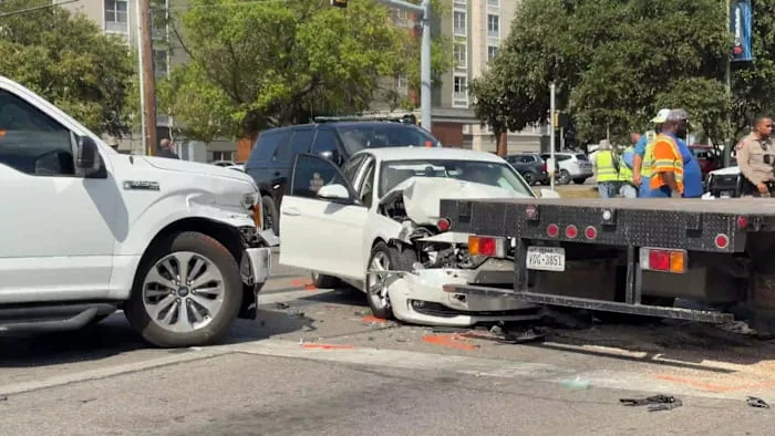DPS: Man with active warrant attempts to flee troopers, causes four-vehicle crash downtown