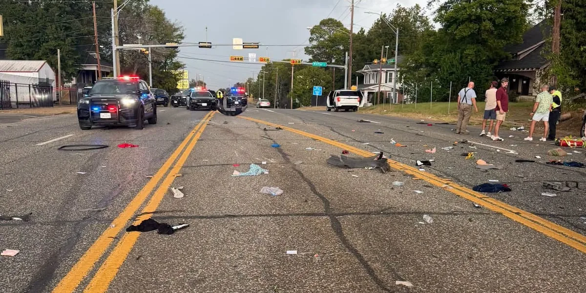 Juvenile injured in Marshall crash dies, police say