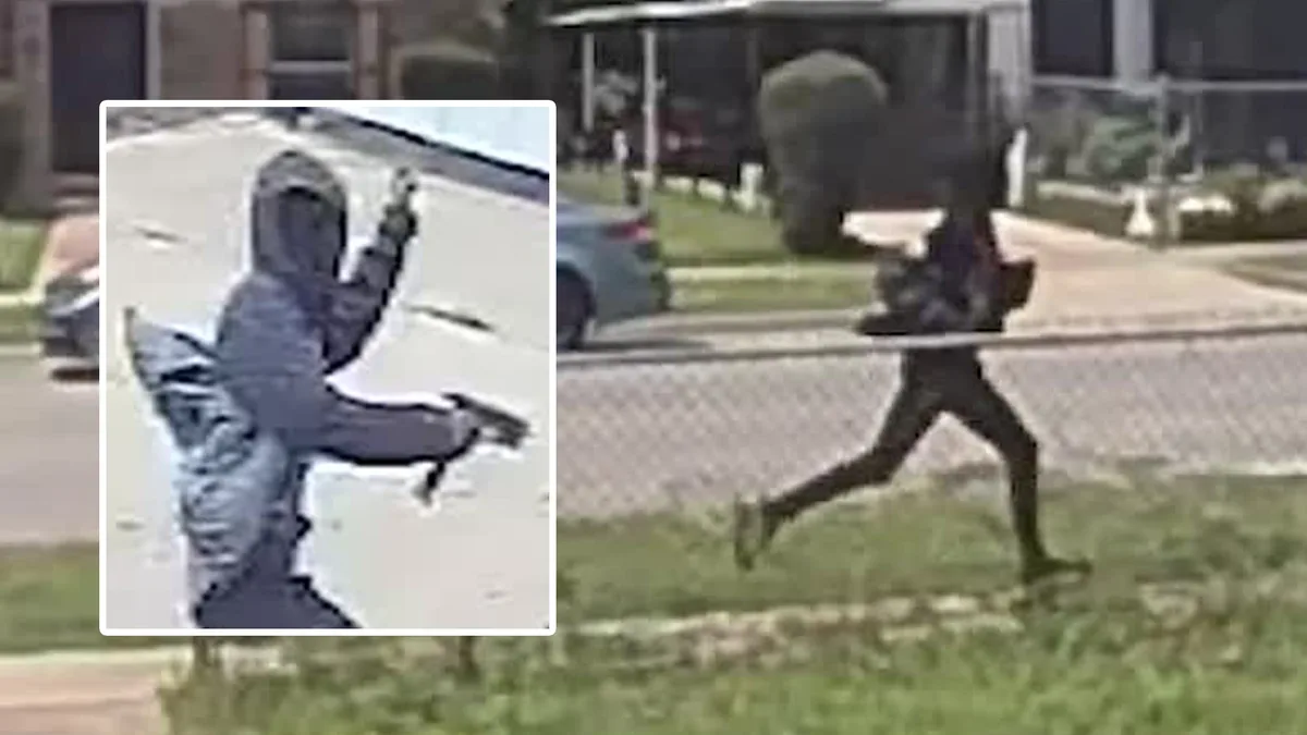 Trackdown: East Oak Cliff homicide suspect takes off on foot after convenience store shooting