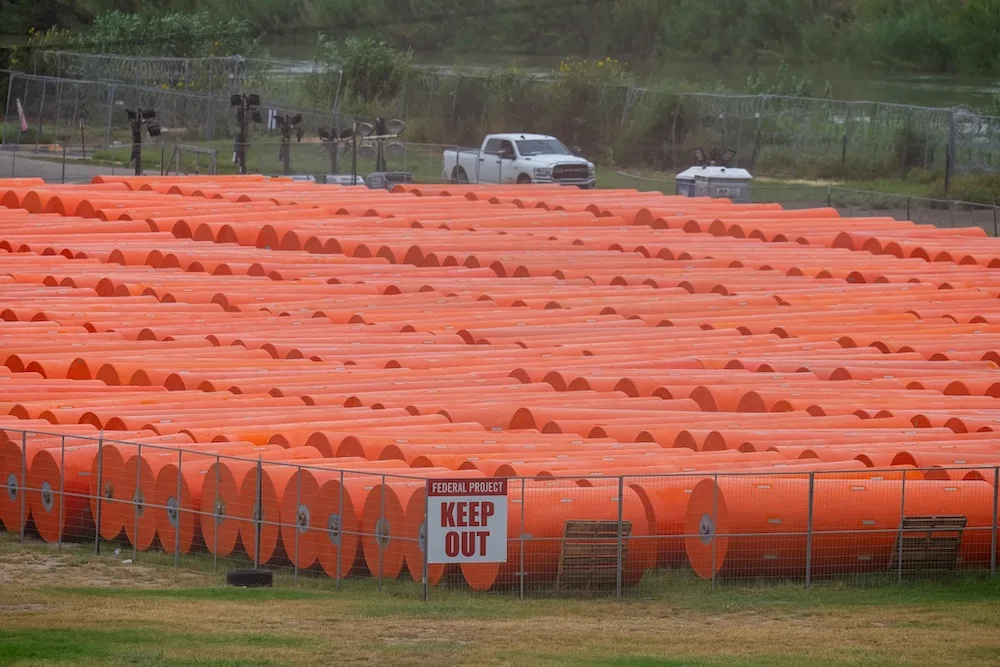 Drifting anti-immigrant buoys in Rio Grande temporarily close two bridges with Mexico