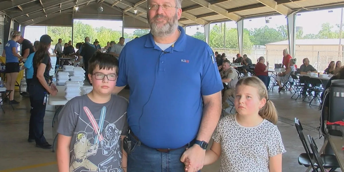 TJC police lieutenant with stage IV cancer receives community support at Tyler fundraiser