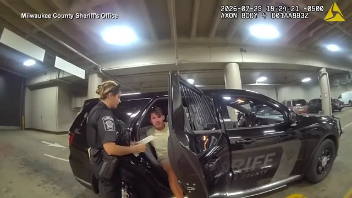 Former Dallas Cowboys QB Tony Romo 'accepts full responsibility' after arrest, camp says