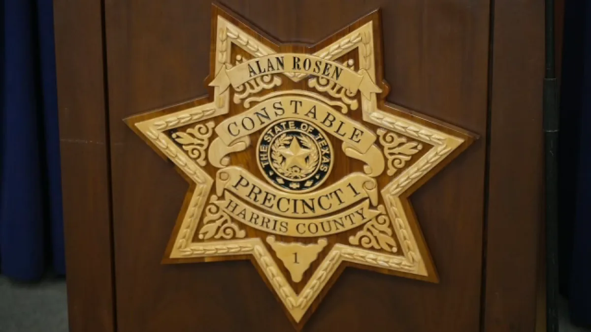 Man charged after impersonating federal agent to park in restricted lot, Pct. 1 says