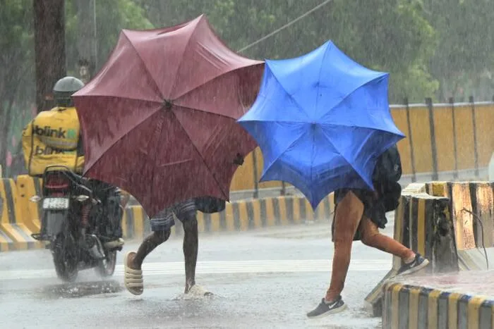 India evacuates tens of thousands as Cyclone Arnab nears eastern coast in Andhra Pradesh state