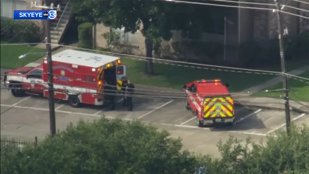 Search for wanted person underway after traffic stop turns into foot chase, Harris Co. Pct. 2 says