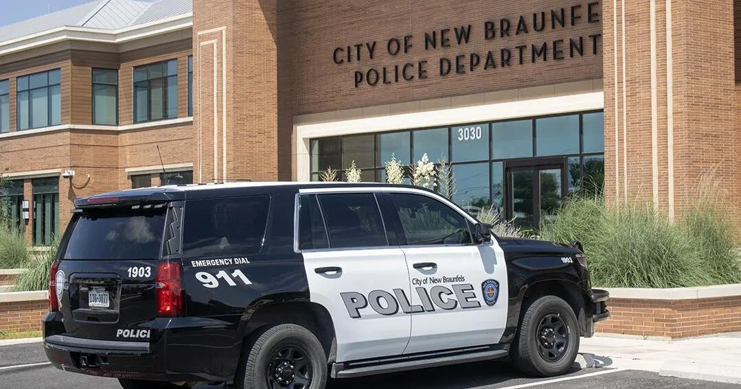 Police detain subjects after SWAT response at New Braunfels home