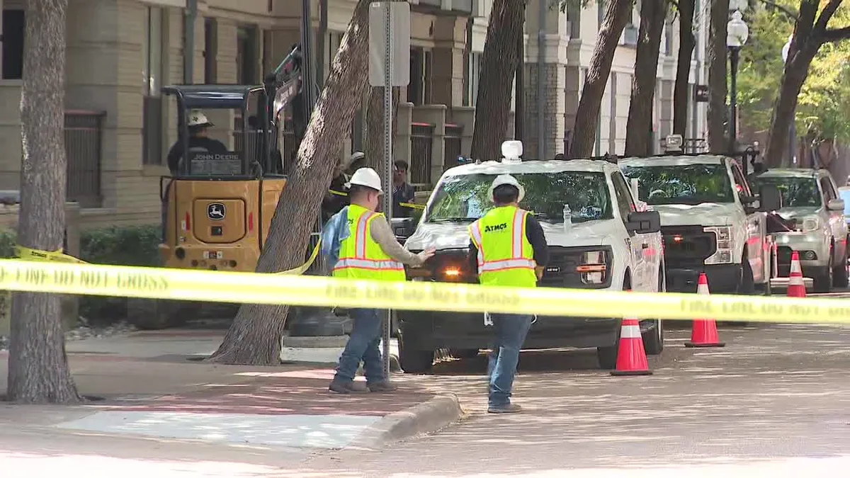 Gas leak forces evacuations at Uptown apartment complex