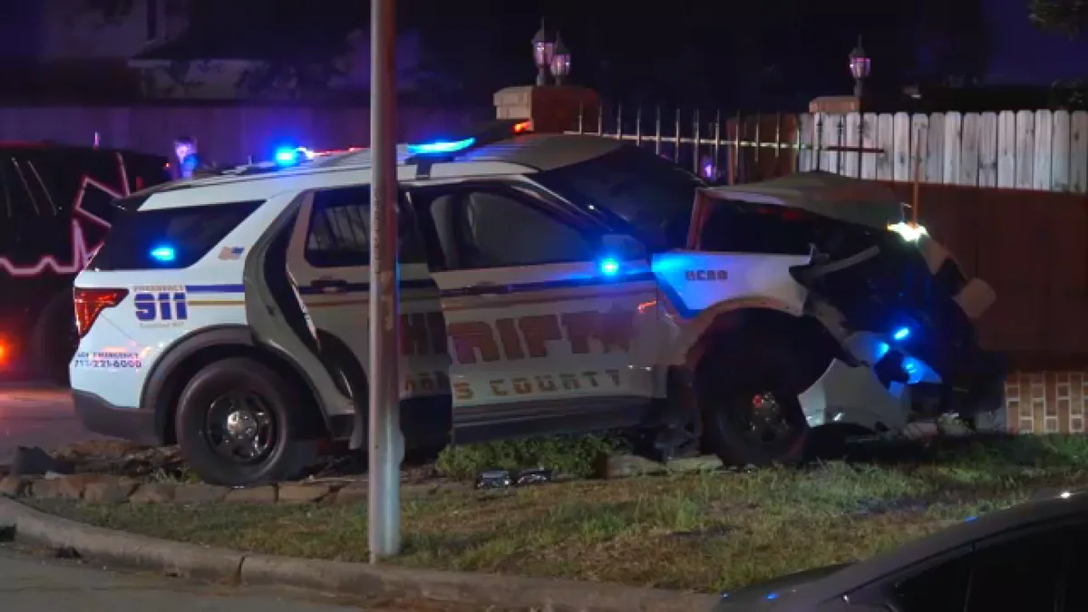 Child killed in suspected intoxicated driver crash with Harris County Sheriff's deputy, HCSO says