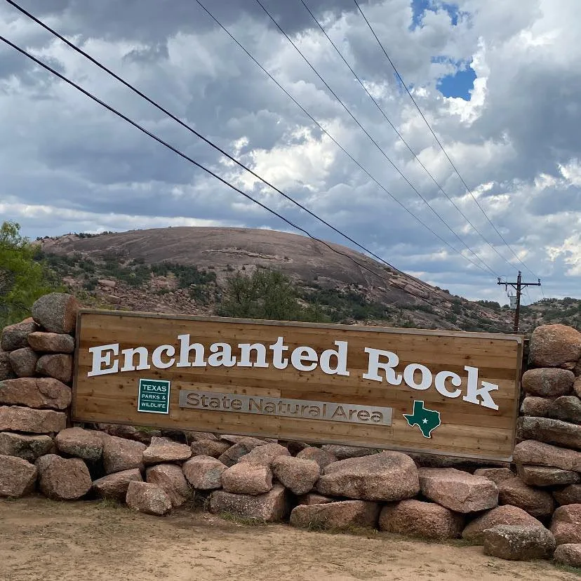 FBG - woman dies at Enchanted Rock