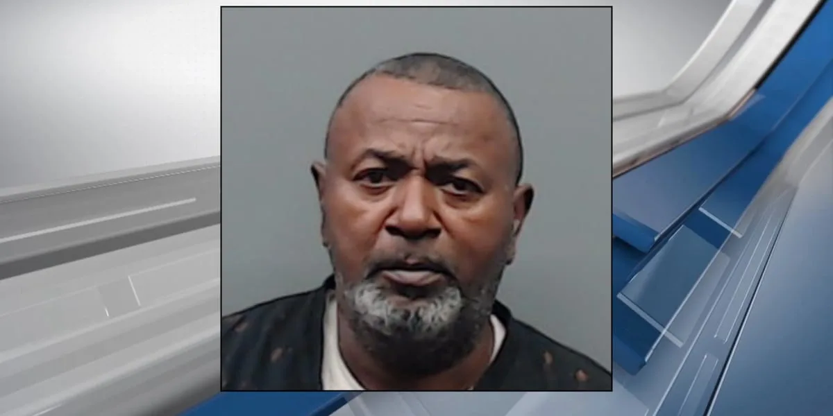 Naked man accused of ramming vehicles, attempting gas station robbery in Smith County