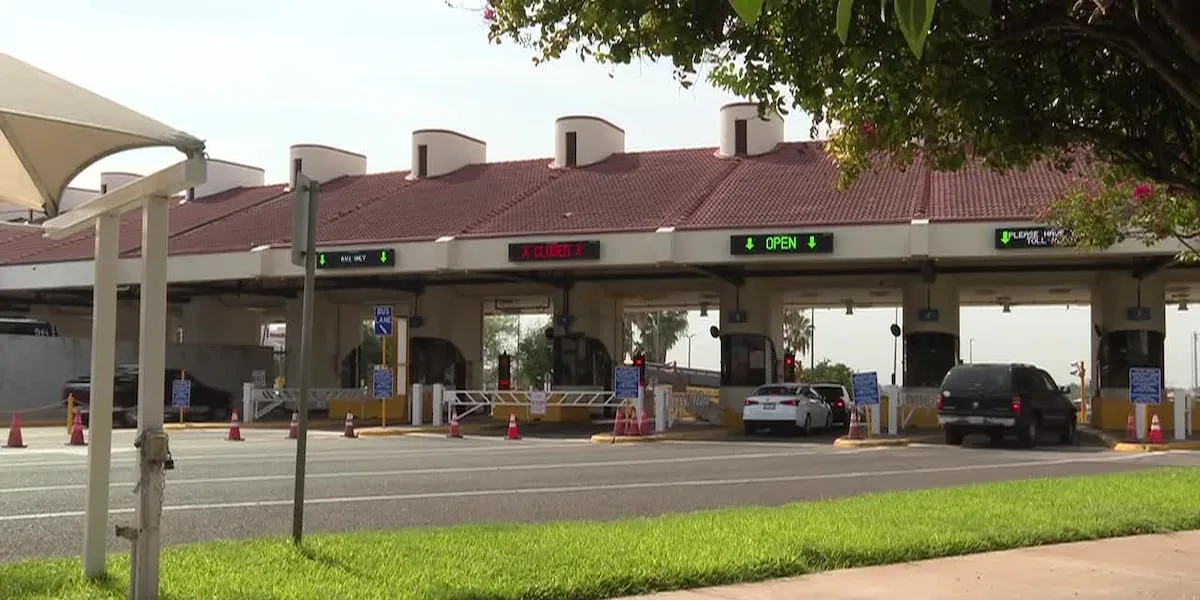 Fraudulent document charges rise at Laredo checkpoint even as border encounters fall