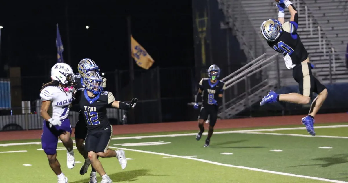 Antlers open district with 70-14 win over Austin LBJ
