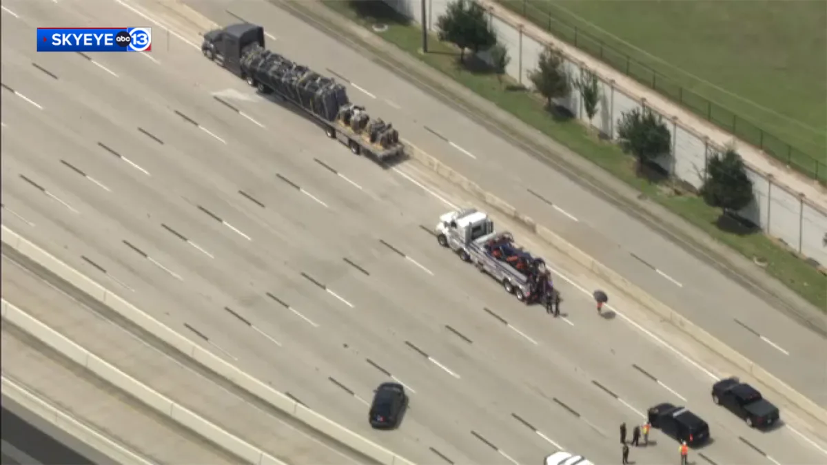 18-wheeler's shifting load of pipes prompts closure of WB lanes of Katy Freeway at West Loop