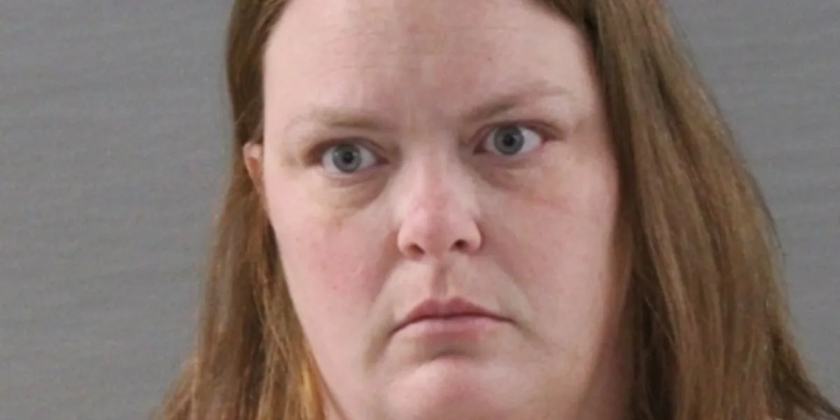 Woman pleads guilty to lesser charge after attempting to smother child