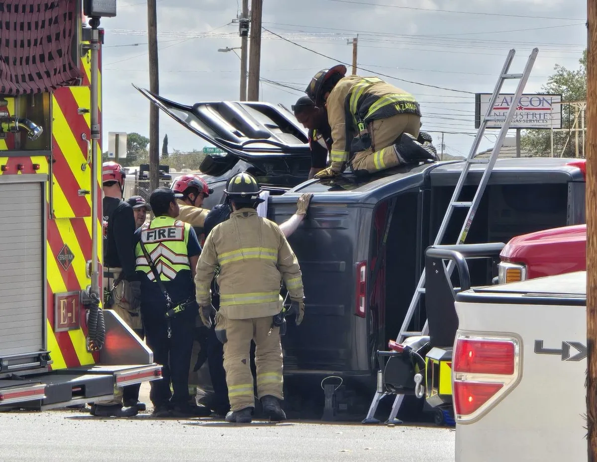 Midland police cruiser involved in rollover crash on Sunday, 4 injured