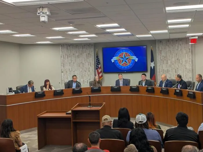 Pasadena mayor backs police leadership as five lieutenants clarify lawsuit over assistant chief appointment