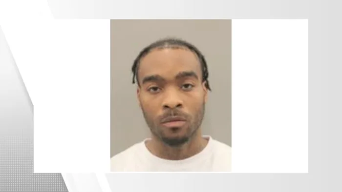 Manhunt underway for convicted felon who skipped Chambers County sentencing