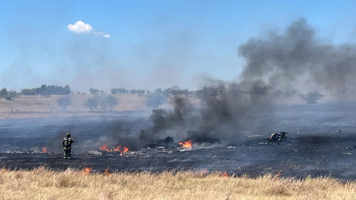 Army temporarily grounds all Apache helicopter flights after fatal crash