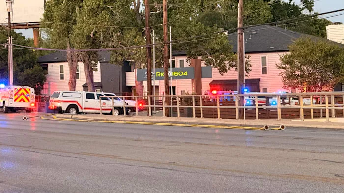 6 people evacuated after fire breaks out at Northeast Side apartment complex, SAFD says
