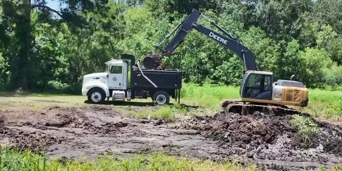 Jones Lake restoration underway as Lufkin works to clear algae, deepen water