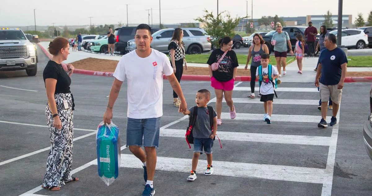 New Braunfels PD shares driving safety tips ahead of 2026-2027 school year