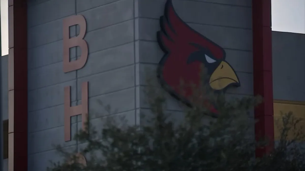 Bellaire vs. Lamar high school football game canceled due to widespread staph infection, HISD says